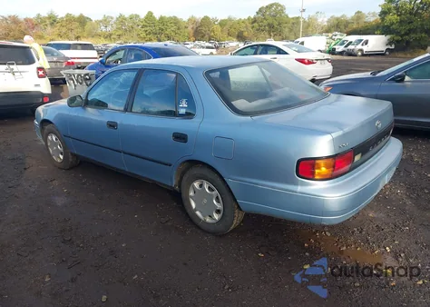 1992 Toyota Camry Dlx from USA, damaged, VIN 4T1SK11E2NU049683